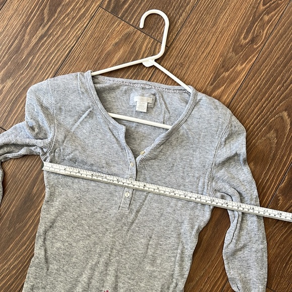 American Eagle Logo Long Sleeve Waffle Henley Shirt - Grey/Pink - Picture 9 of 9